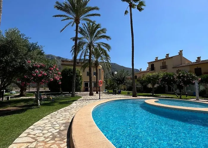 Charming House With Pool, Not Far From Beaches, Mountain And